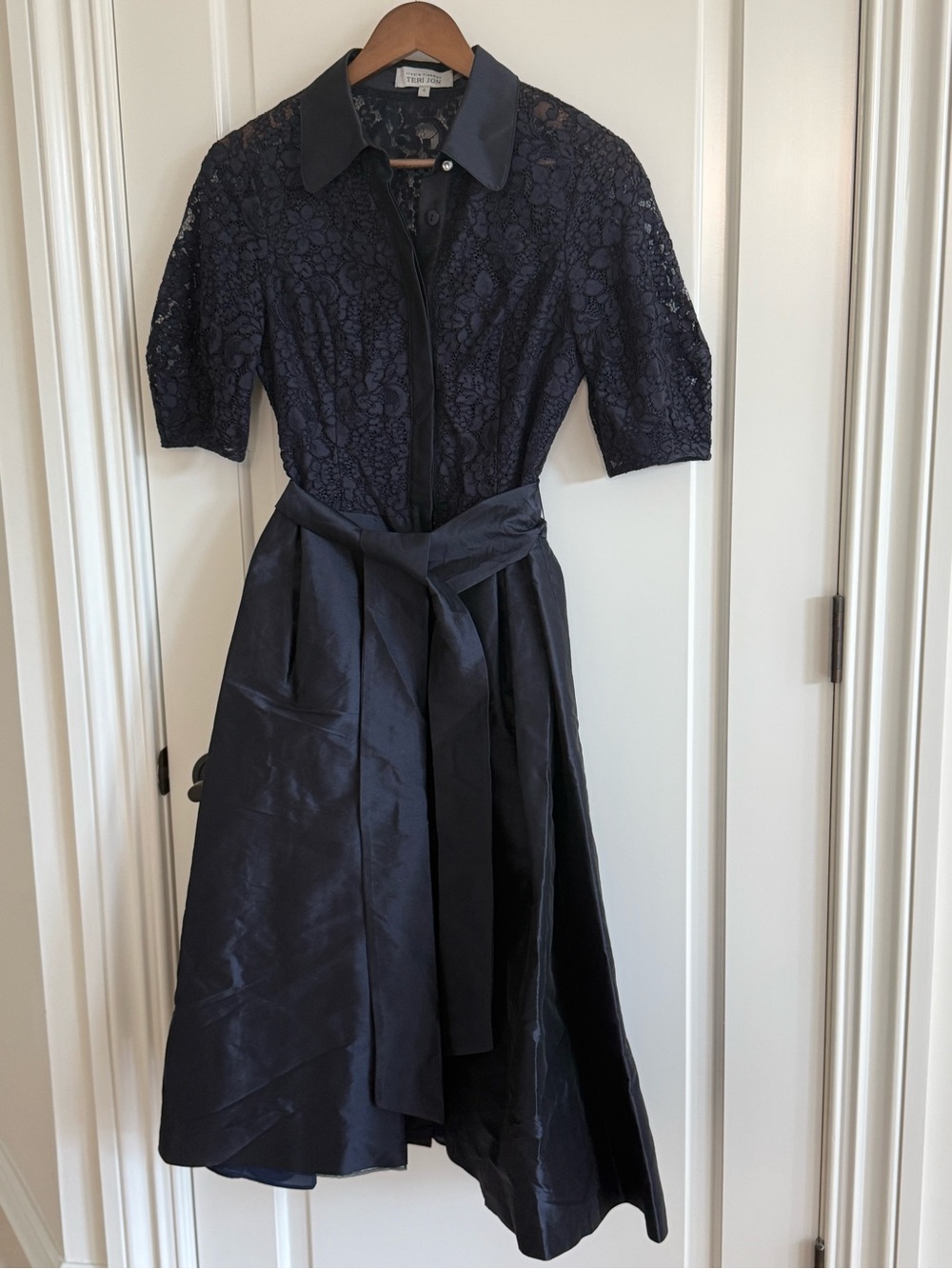 Rickie Freeman Teri Jon Navy Lace Taffeta Belted Shirtdress Size 4